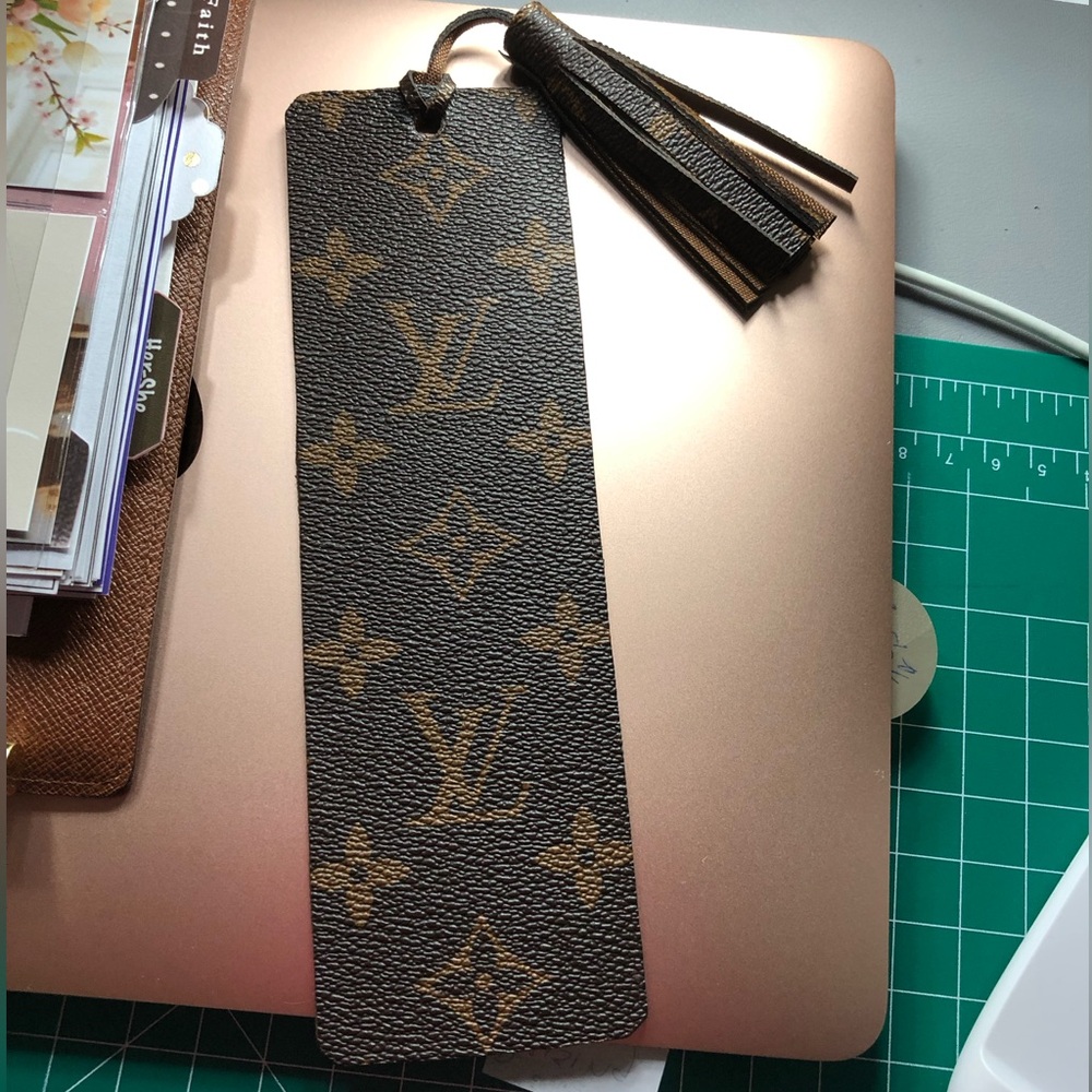Monogram Bookmark - Picture 4 of 5